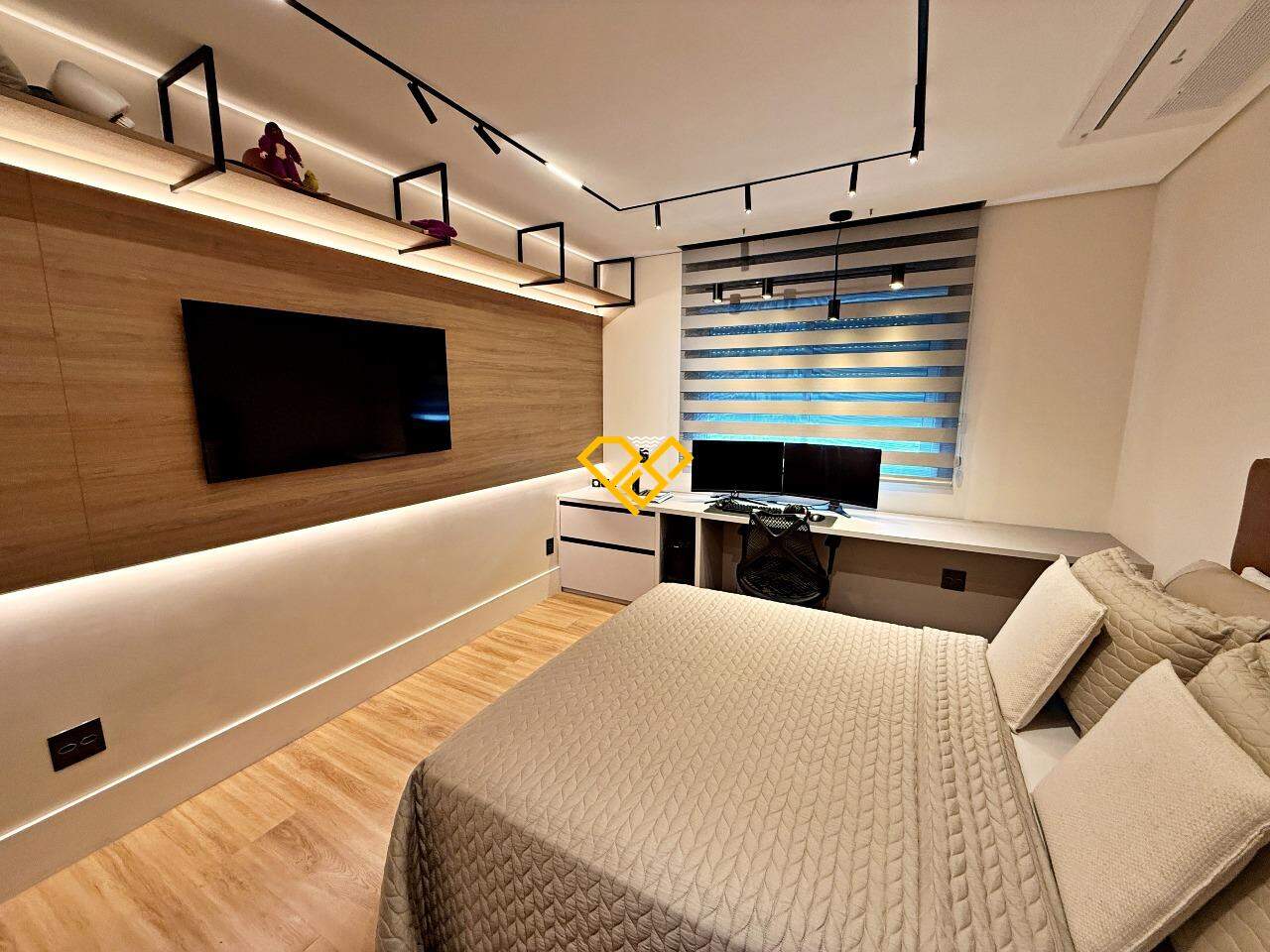 Apartamento à venda no Ponta da Praia: Suíte 2 