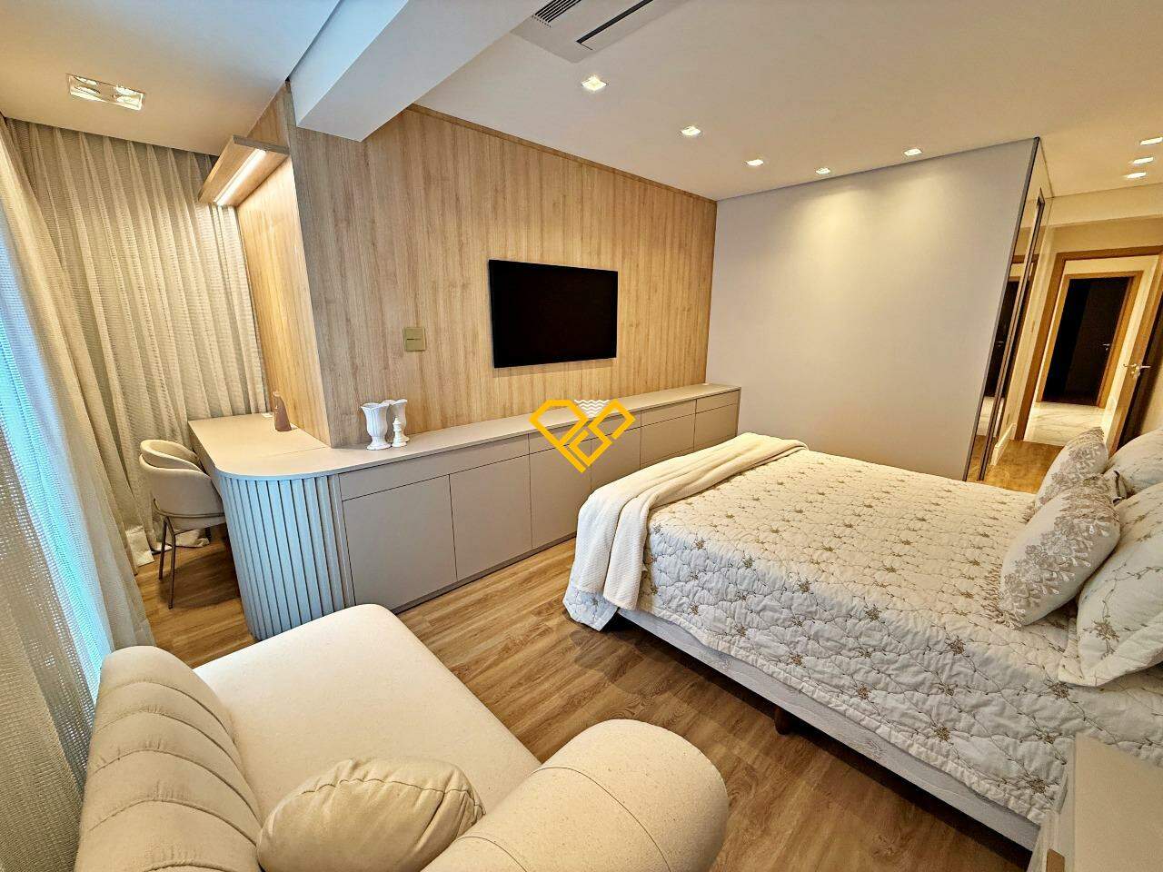 Apartamento à venda no Ponta da Praia: Suíte 1 - master