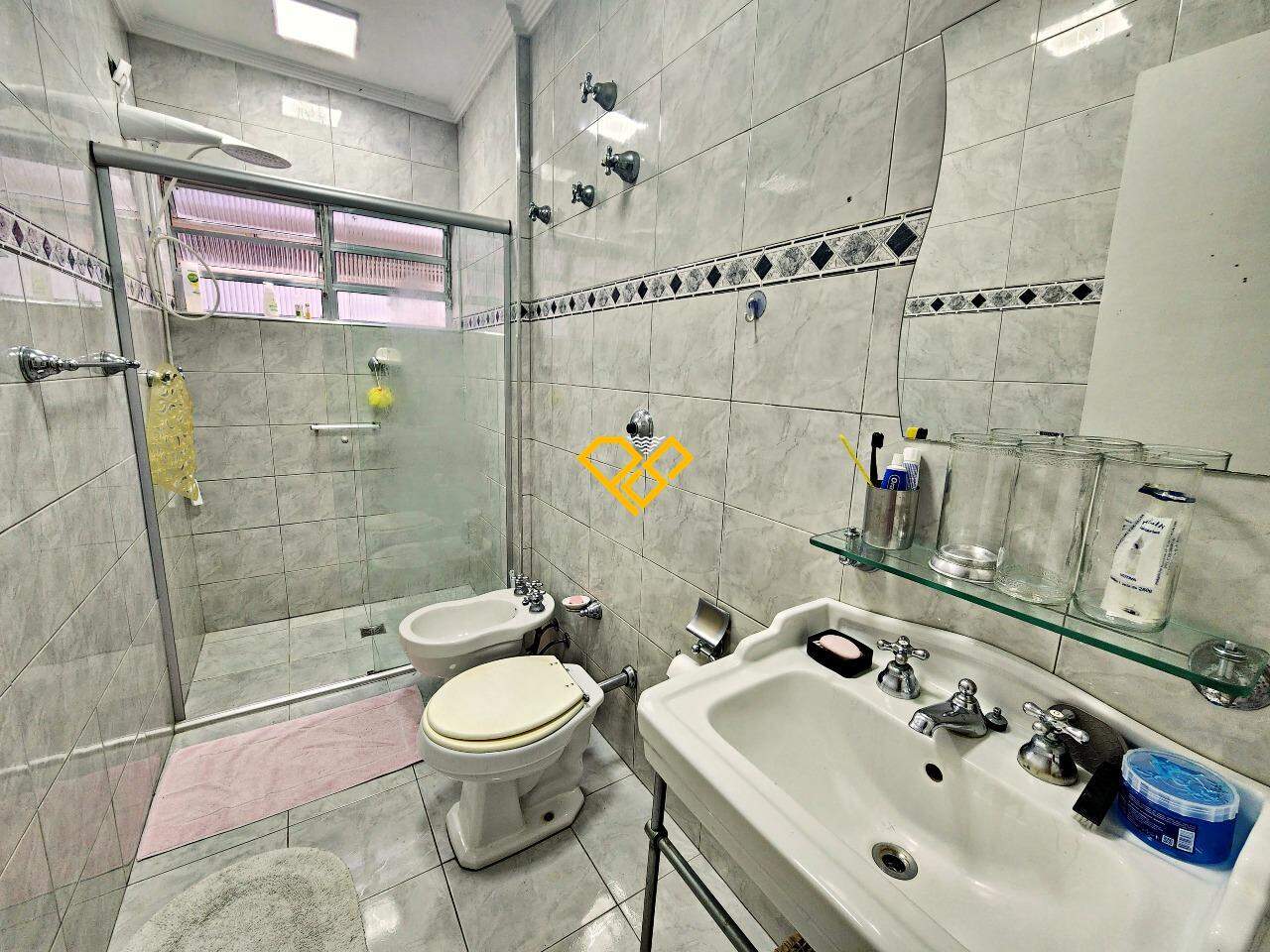 Apartamento à venda no Gonzaga: Wc social