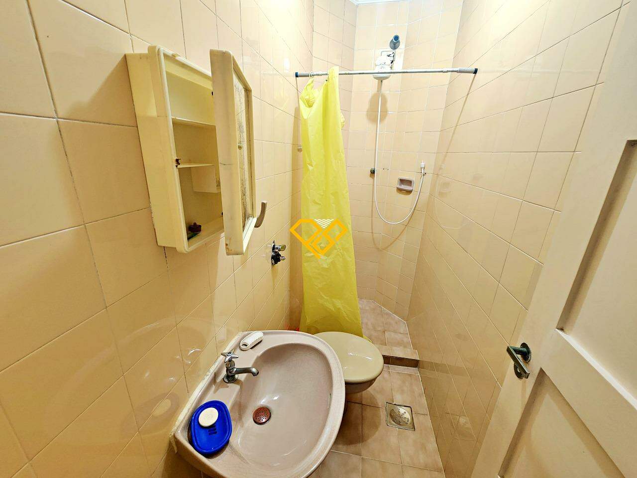 Apartamento à venda no Gonzaga: Wc de serviço