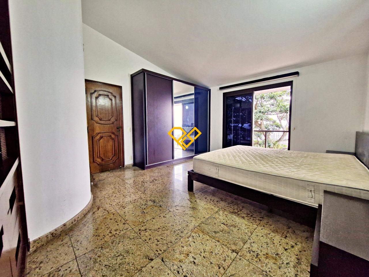 Casa para aluguel no Santa Terezinha: Suíte master