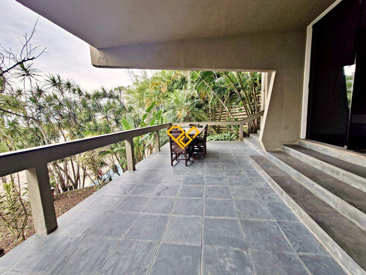 Casa para aluguel no Santa Terezinha: Varanda