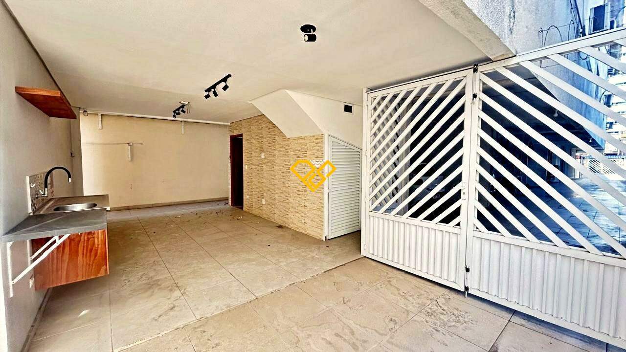 Casa à venda no Vila Mathias: Garagem