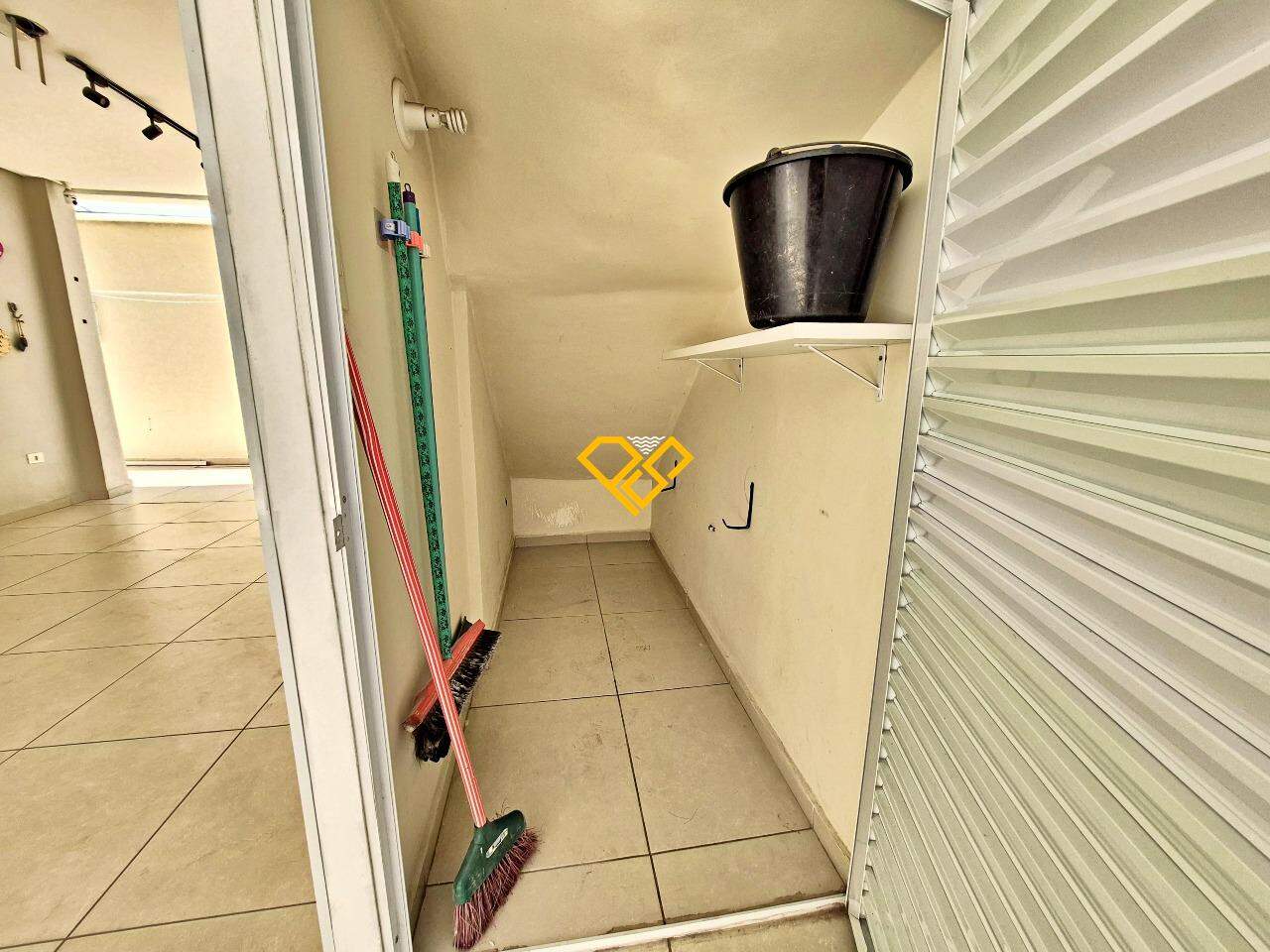 Casa à venda no Vila Mathias: Depósito