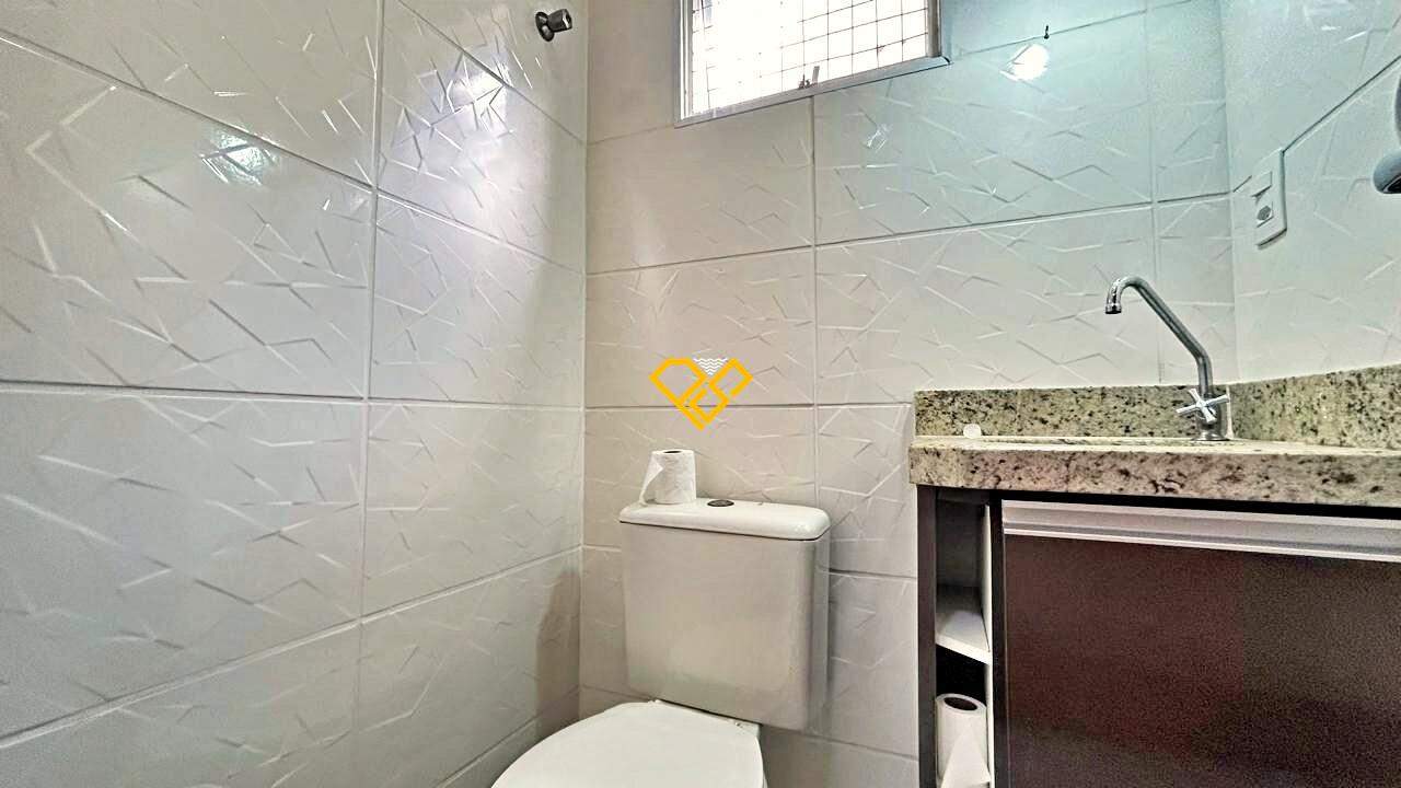 Casa à venda no Vila Mathias: Lavabo