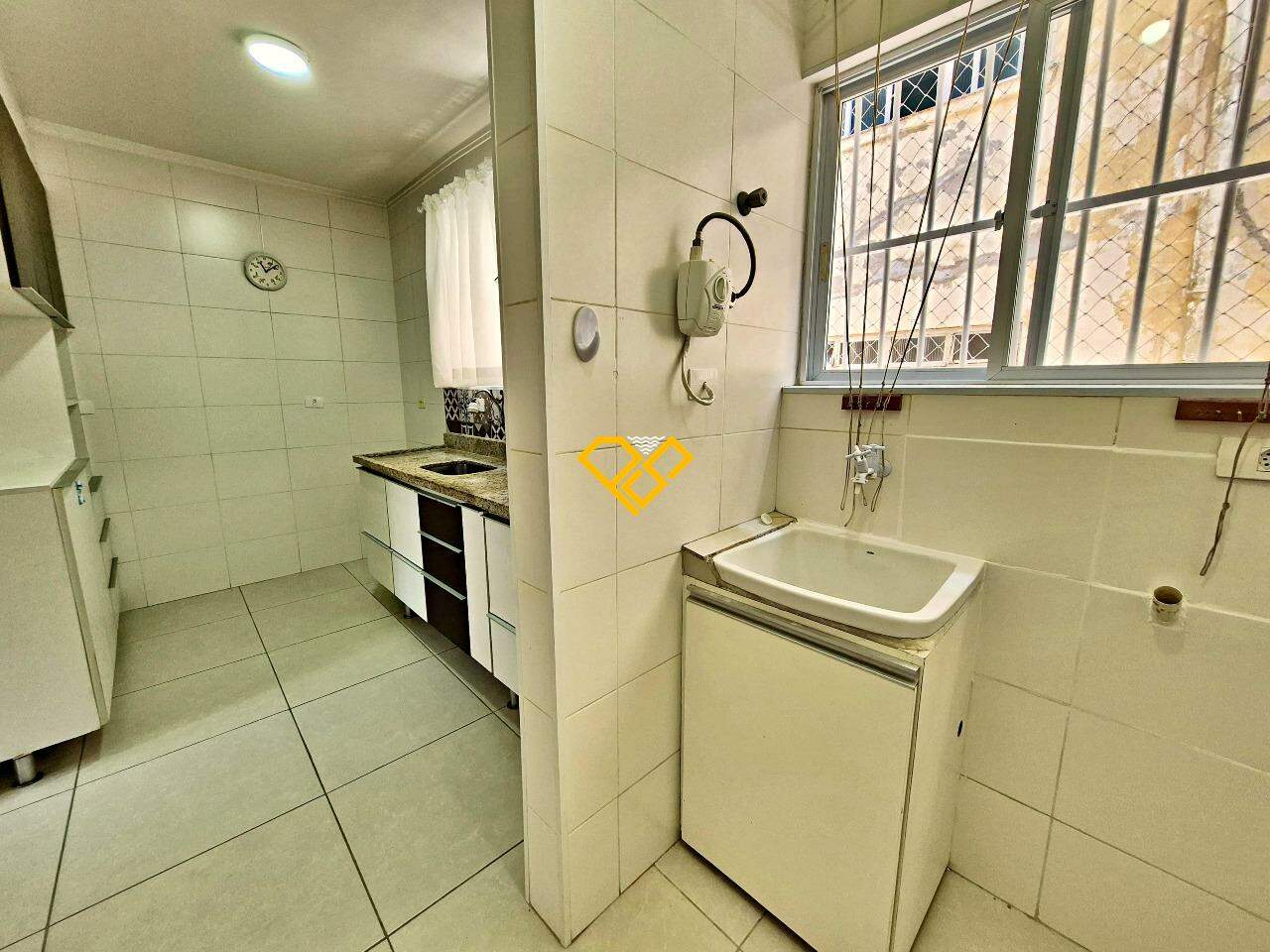 Casa à venda no Vila Mathias: Área de serviço