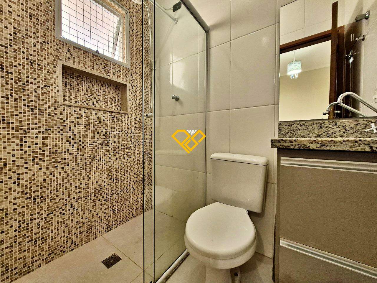 Casa à venda no Vila Mathias: Wc suíte 1