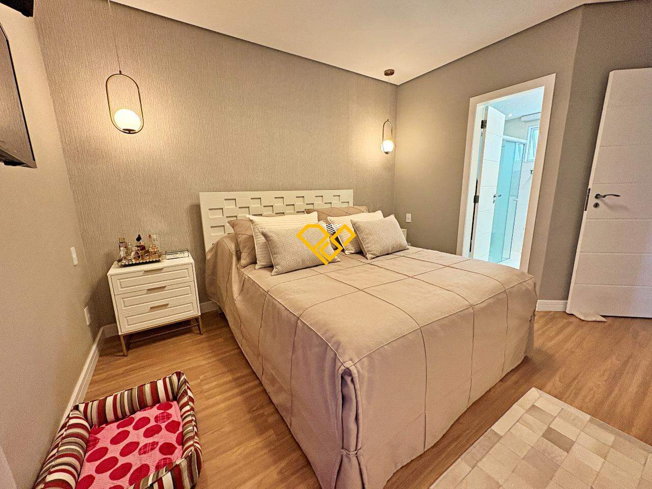 Apartamento à venda no Boqueirão: Dormitório 1 - suíte