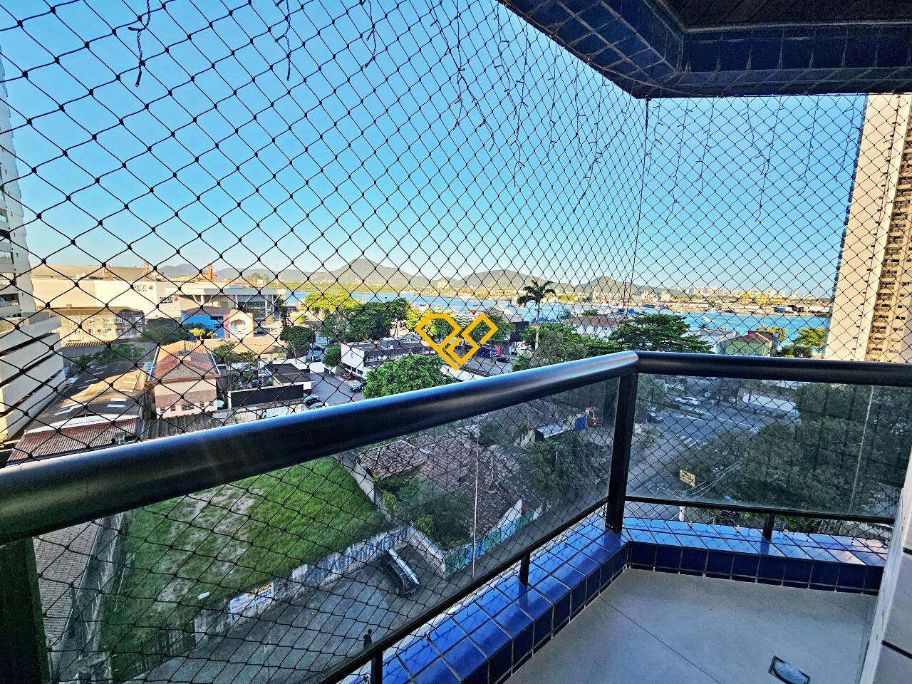 Apartamento à venda no Ponta da Praia: Varanda