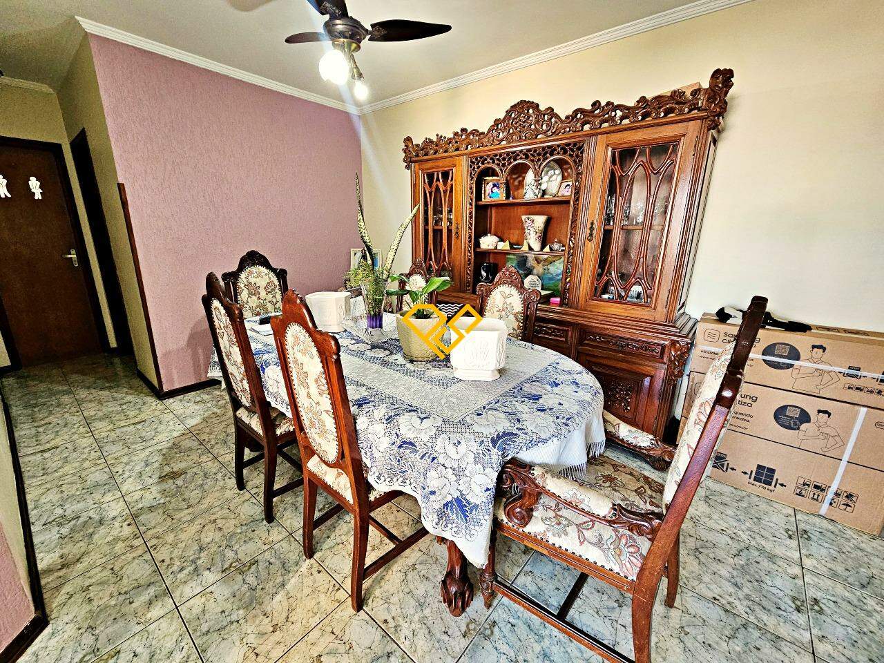 Apartamento à venda no Ponta da Praia: Sala