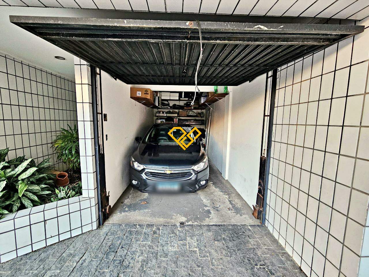 Apartamento à venda no Ponta da Praia: Garagem