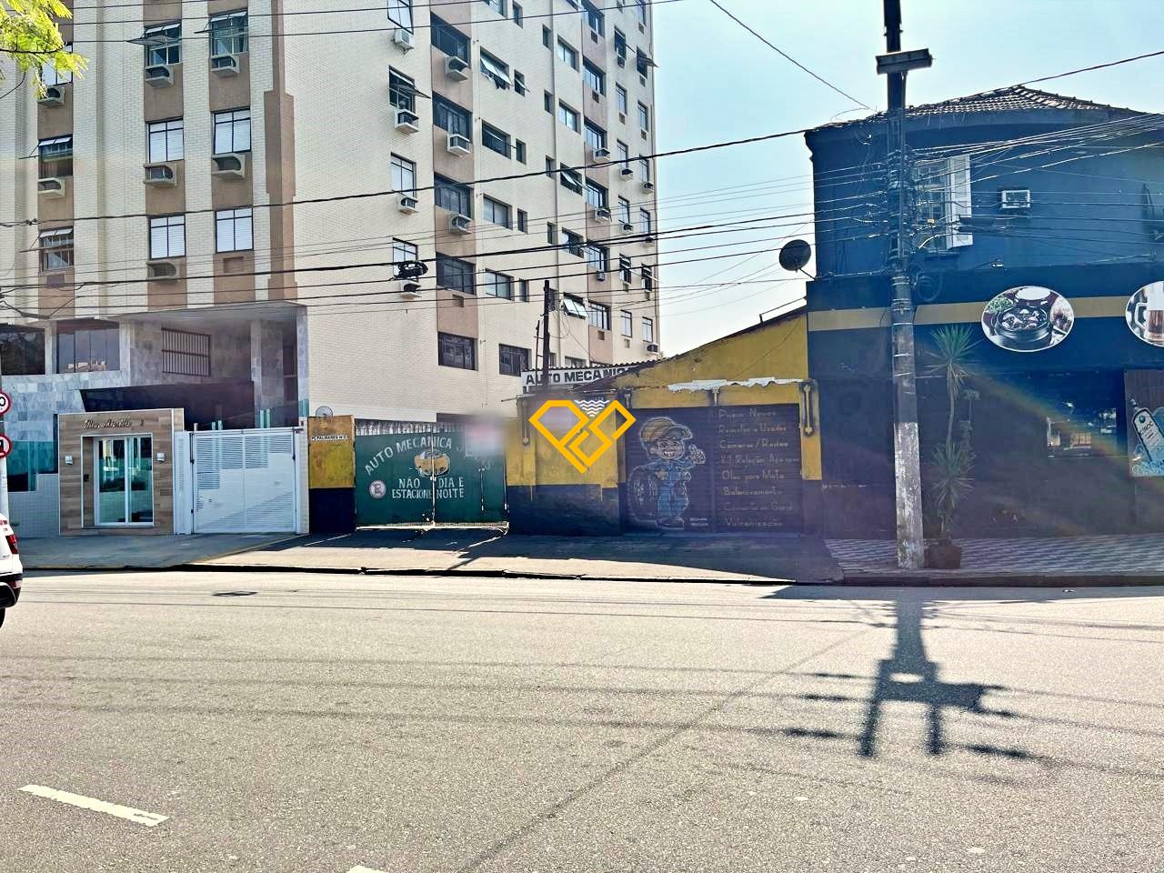 Terreno à venda no Macuco: 