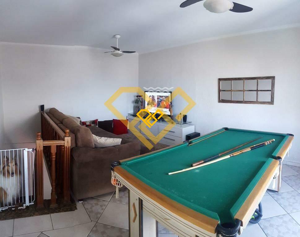 Cobertura à venda no Aparecida: sala