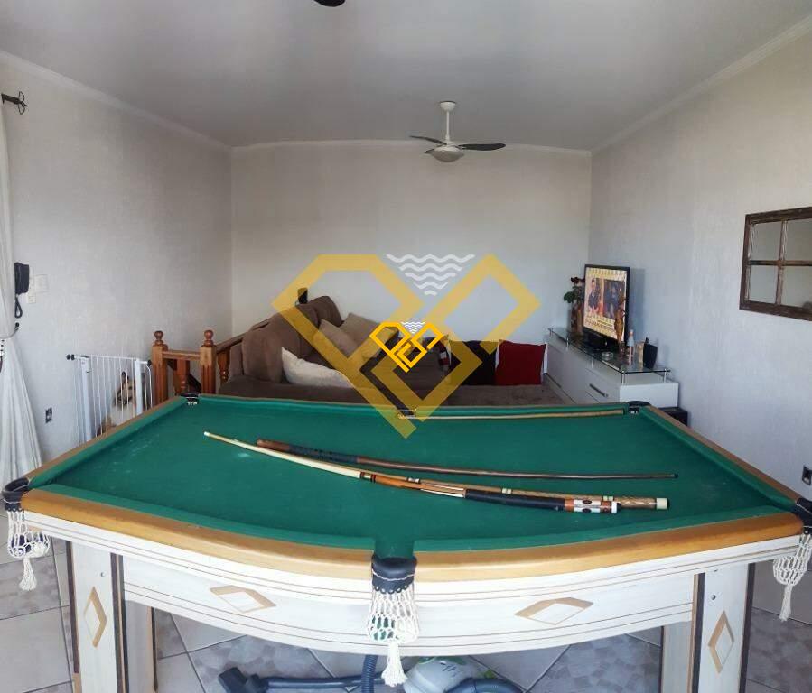 Cobertura à venda no Aparecida: sala