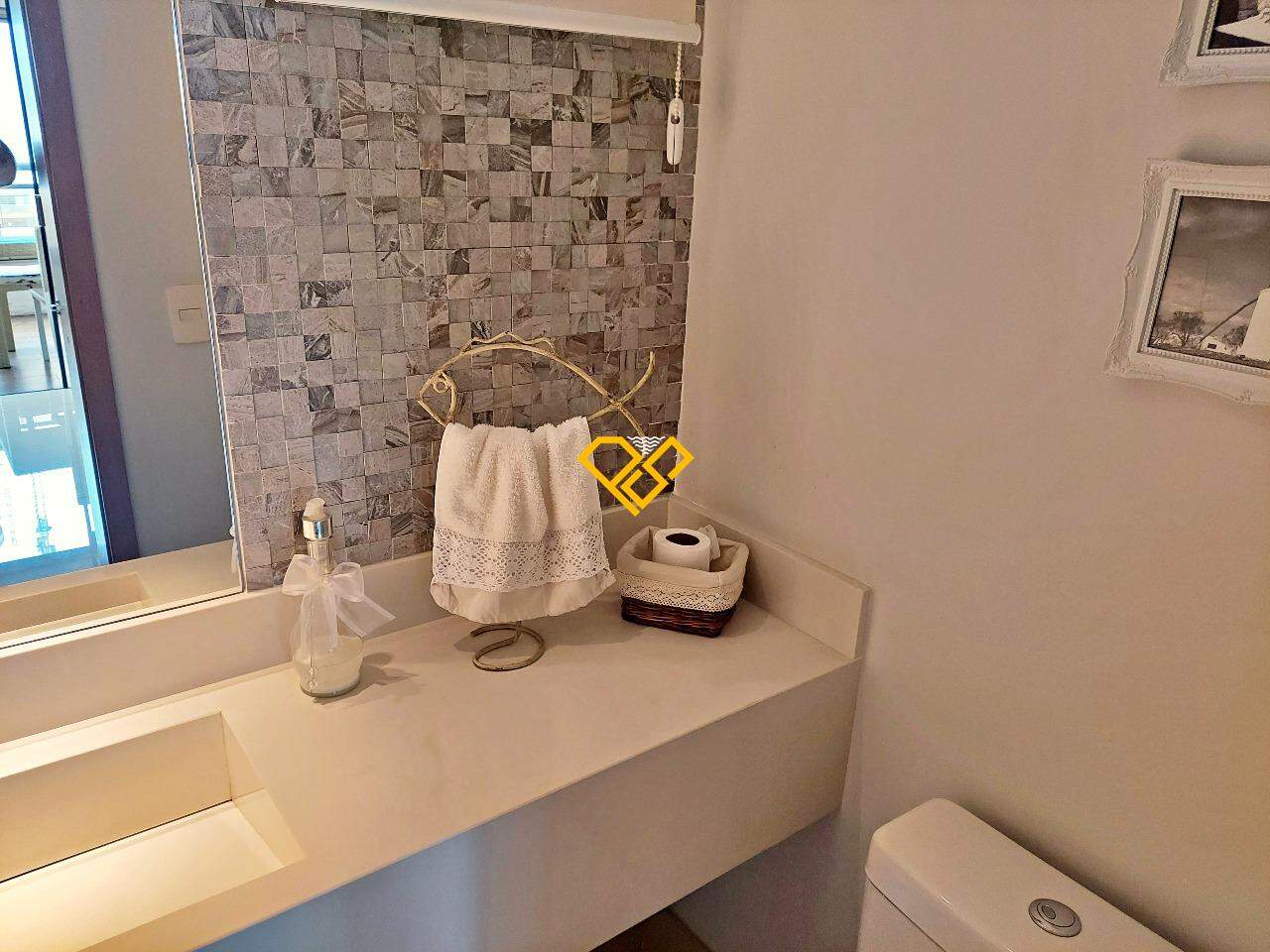 Apartamento à venda no Ponta da Praia: Lavabo