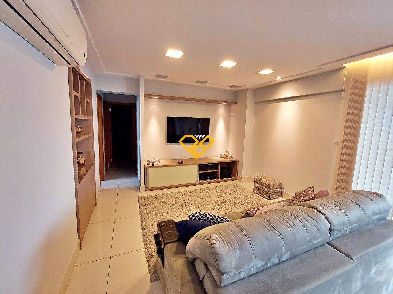 Apartamento à venda no Ponta da Praia: Sala