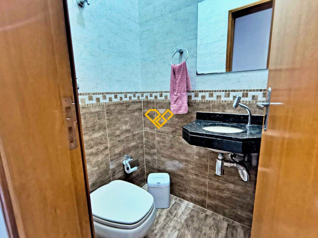 Sobreposta Alta à venda no Campo Grande: Lavabo