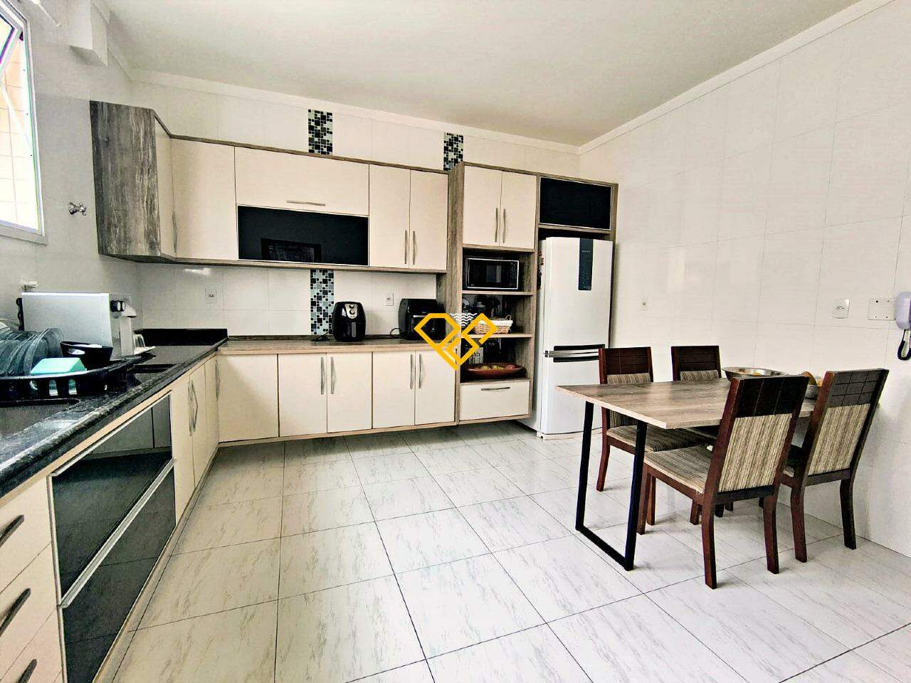Sobreposta Alta à venda no Campo Grande: Cozinha