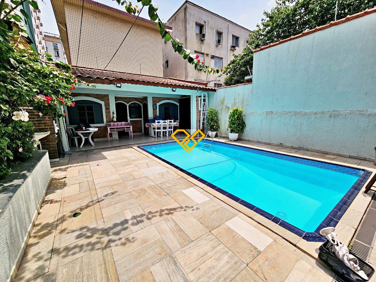 Casa à venda no Embaré: Piscina