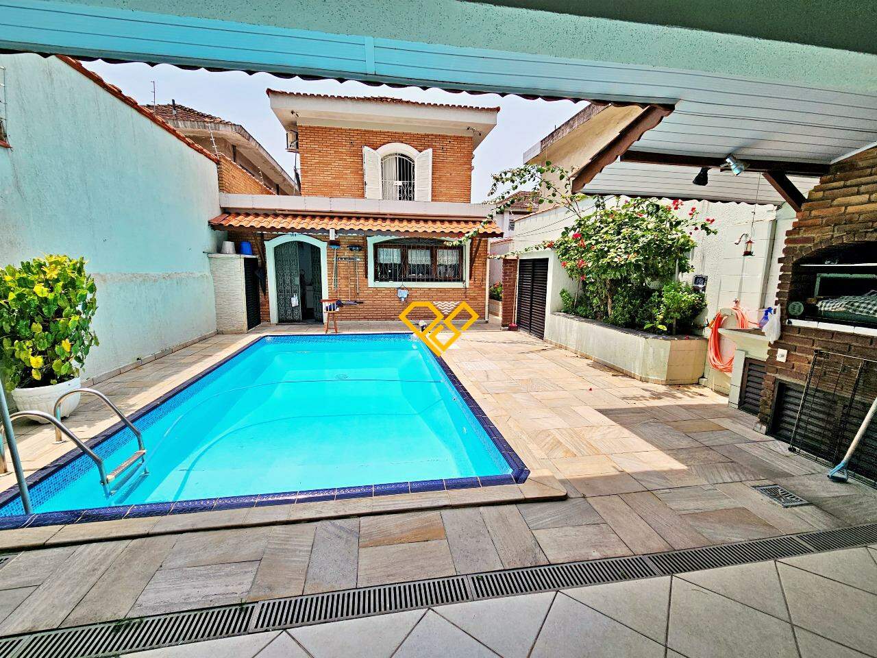 Casa à venda no Embaré: Piscina