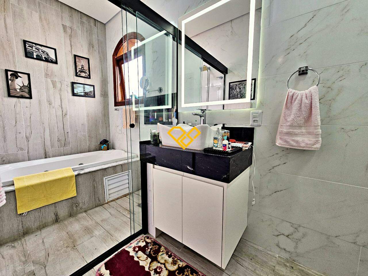 Casa à venda no Embaré: Wc suíte 1