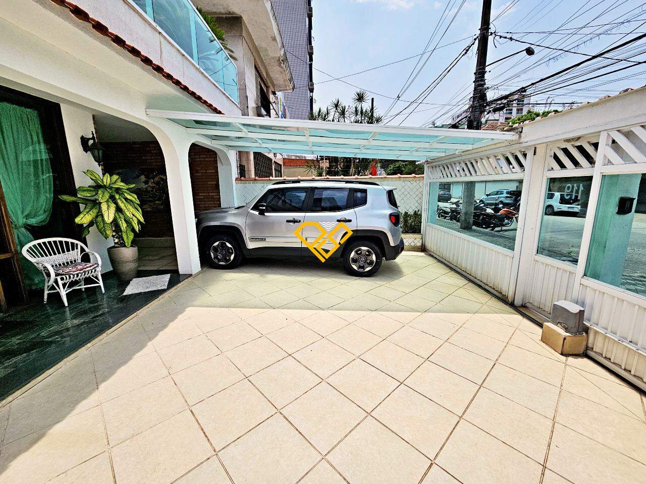 Casa à venda no Embaré: Garagem