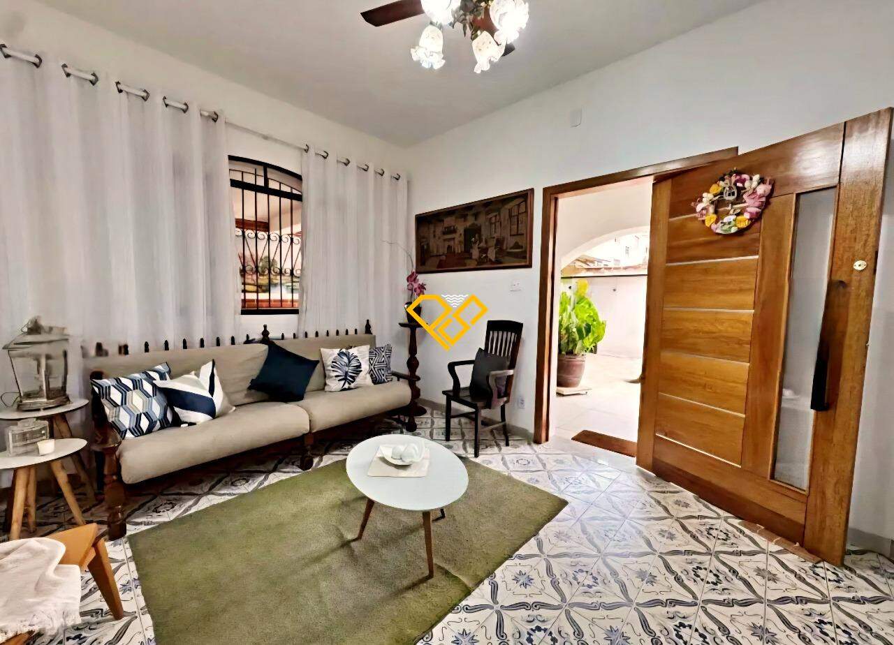 Casa à venda no Embaré: Sala