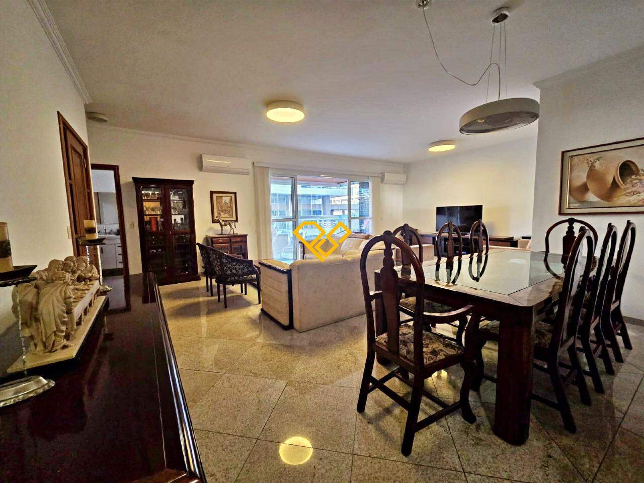 Apartamento à venda no Gonzaga: Saal