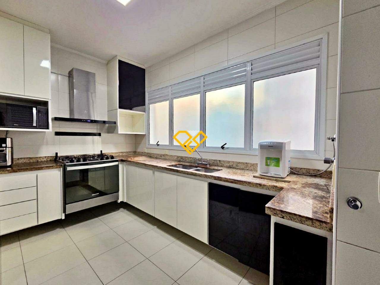 Apartamento à venda no Gonzaga: Cozinha