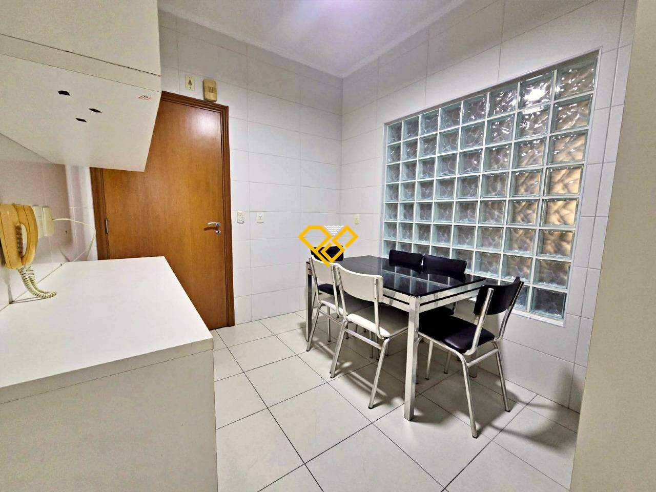 Apartamento à venda no Gonzaga: Cozinha