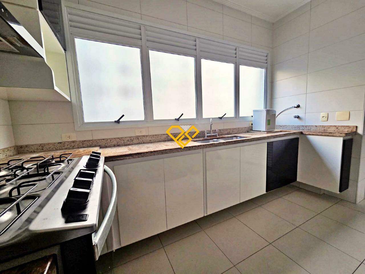 Apartamento à venda no Gonzaga: Cozinha