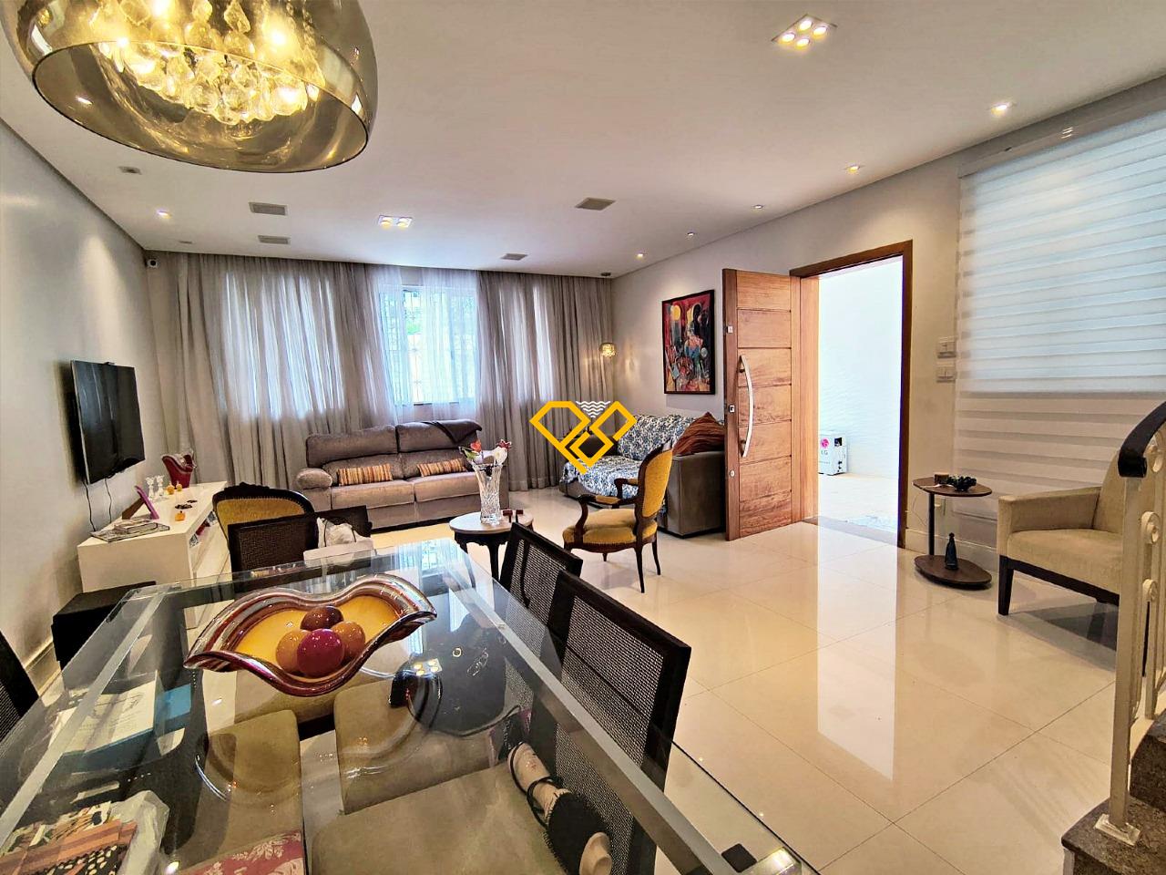 Sobrado à venda no Ponta da Praia: Sala