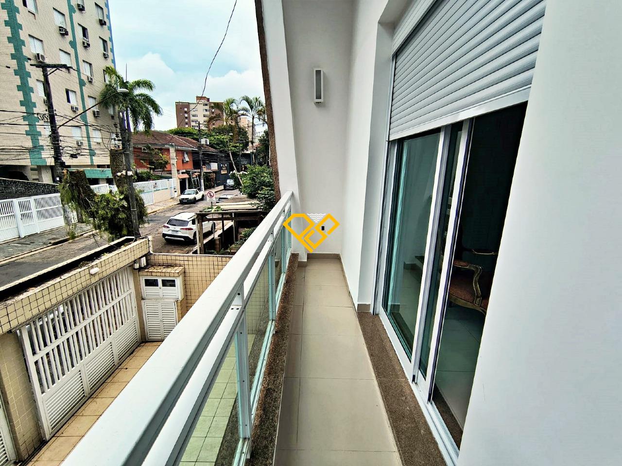 Sobrado à venda no Ponta da Praia: Varanda