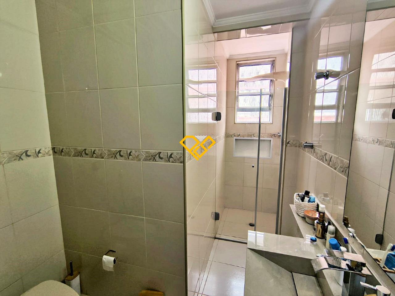 Sobrado à venda no Ponta da Praia: Wc suíte