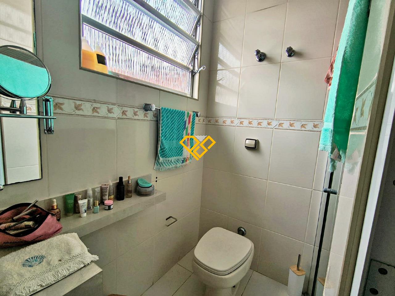 Sobrado à venda no Ponta da Praia: Wc social