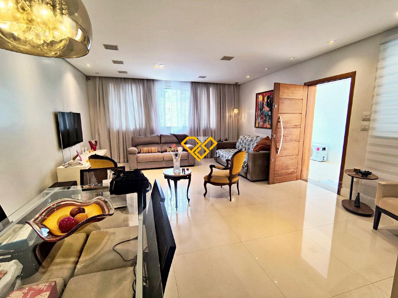 Sobrado à venda no Ponta da Praia: Sala