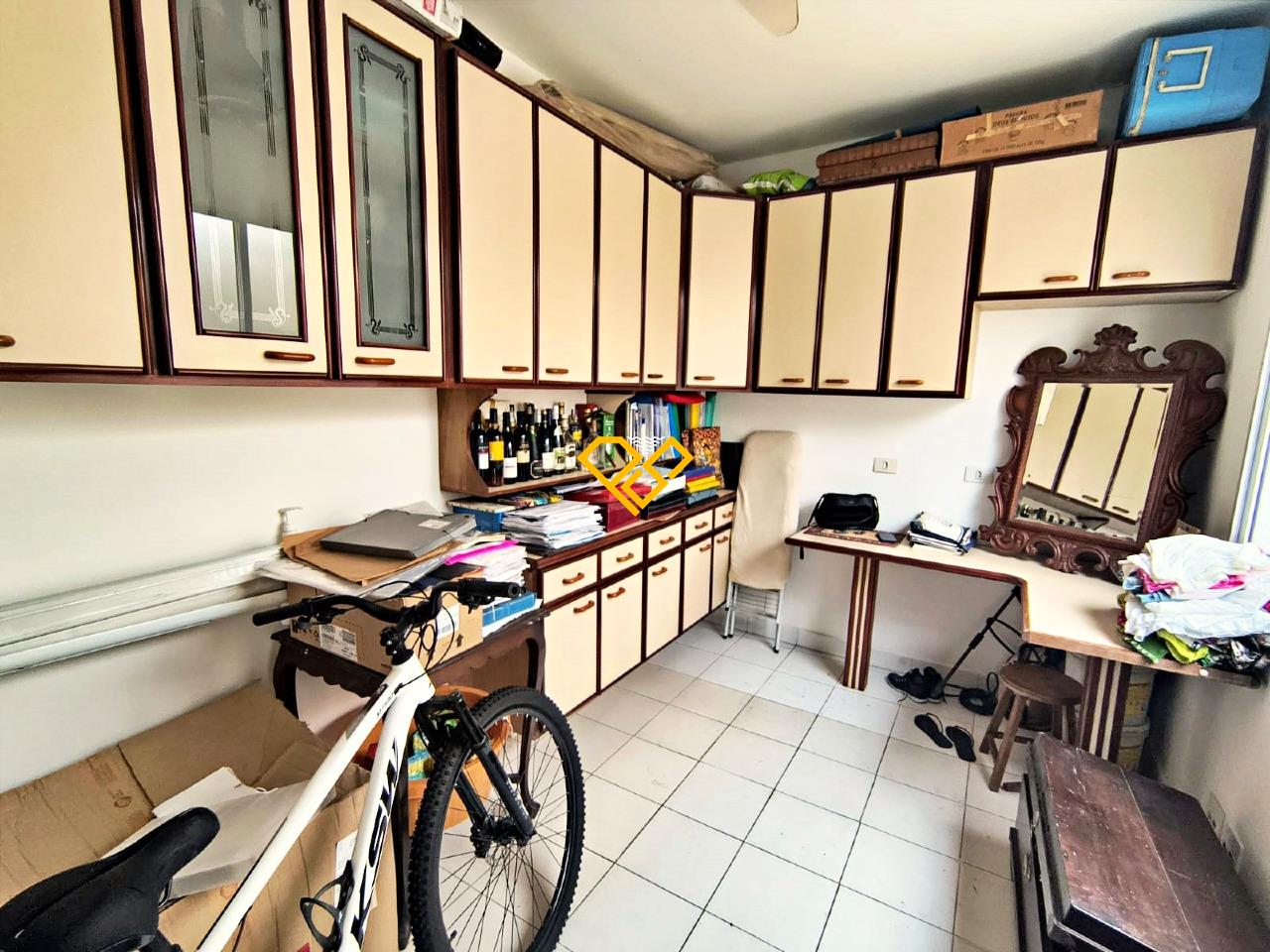 Sobrado à venda no Ponta da Praia: Cozinha edícula