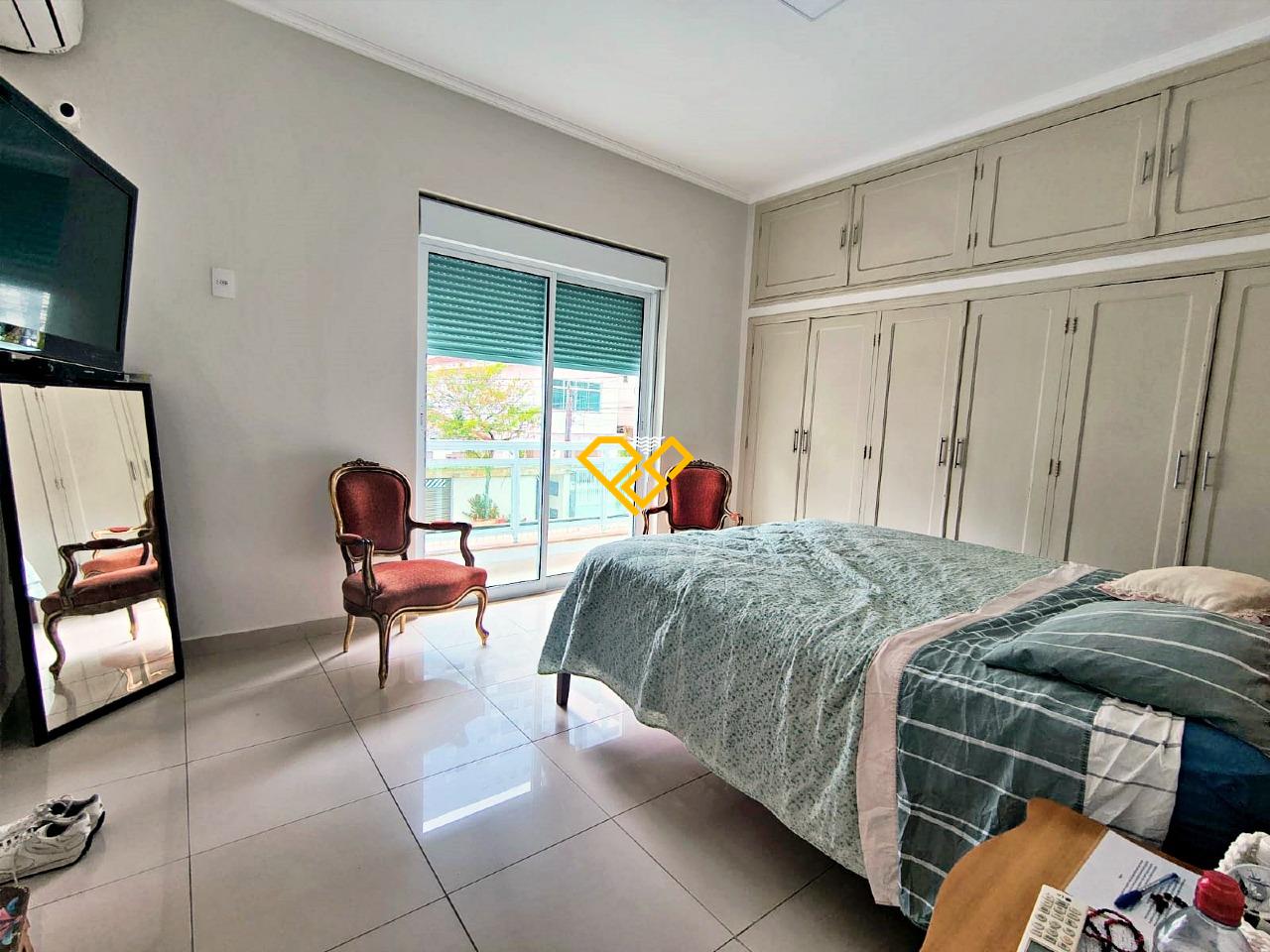 Sobrado à venda no Ponta da Praia: Dormitório 1