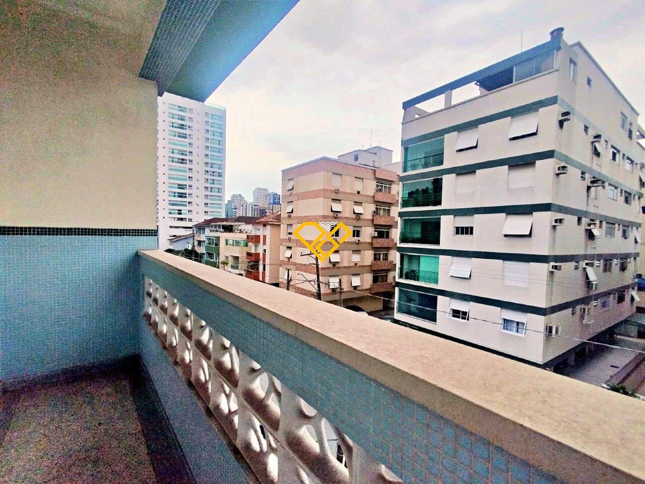 Apartamento à venda no Embaré: Varanda
