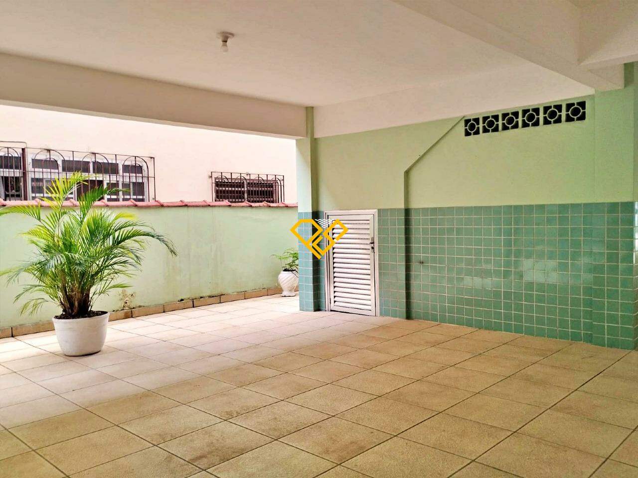 Apartamento à venda no Embaré: Garagem