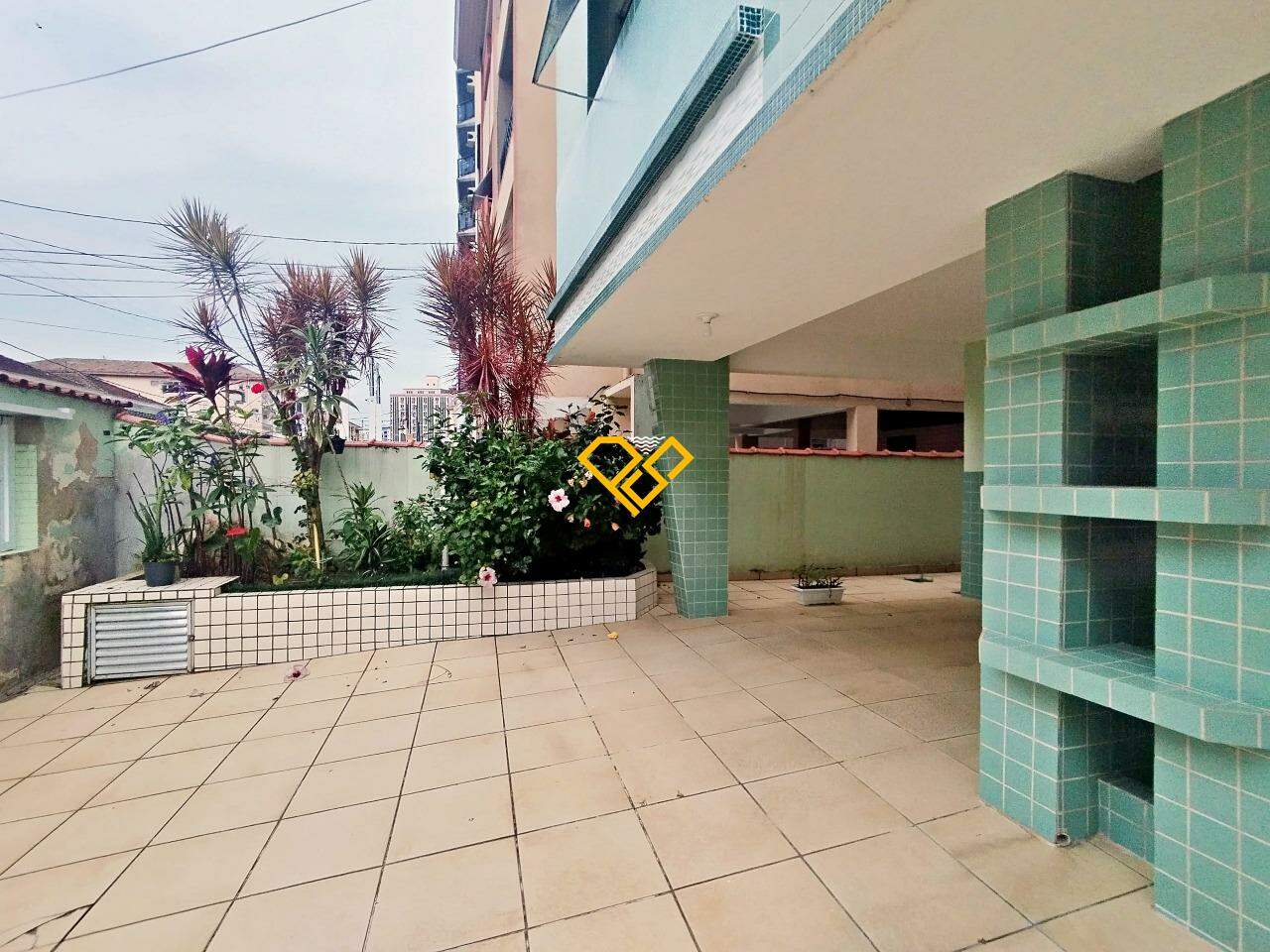 Apartamento à venda no Embaré: Garagem