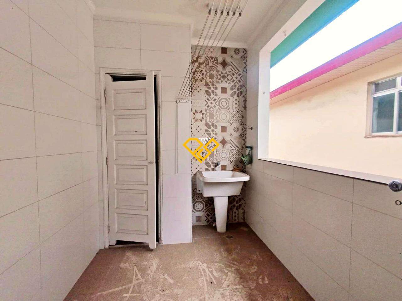 Apartamento à venda no Embaré: Área de serviço