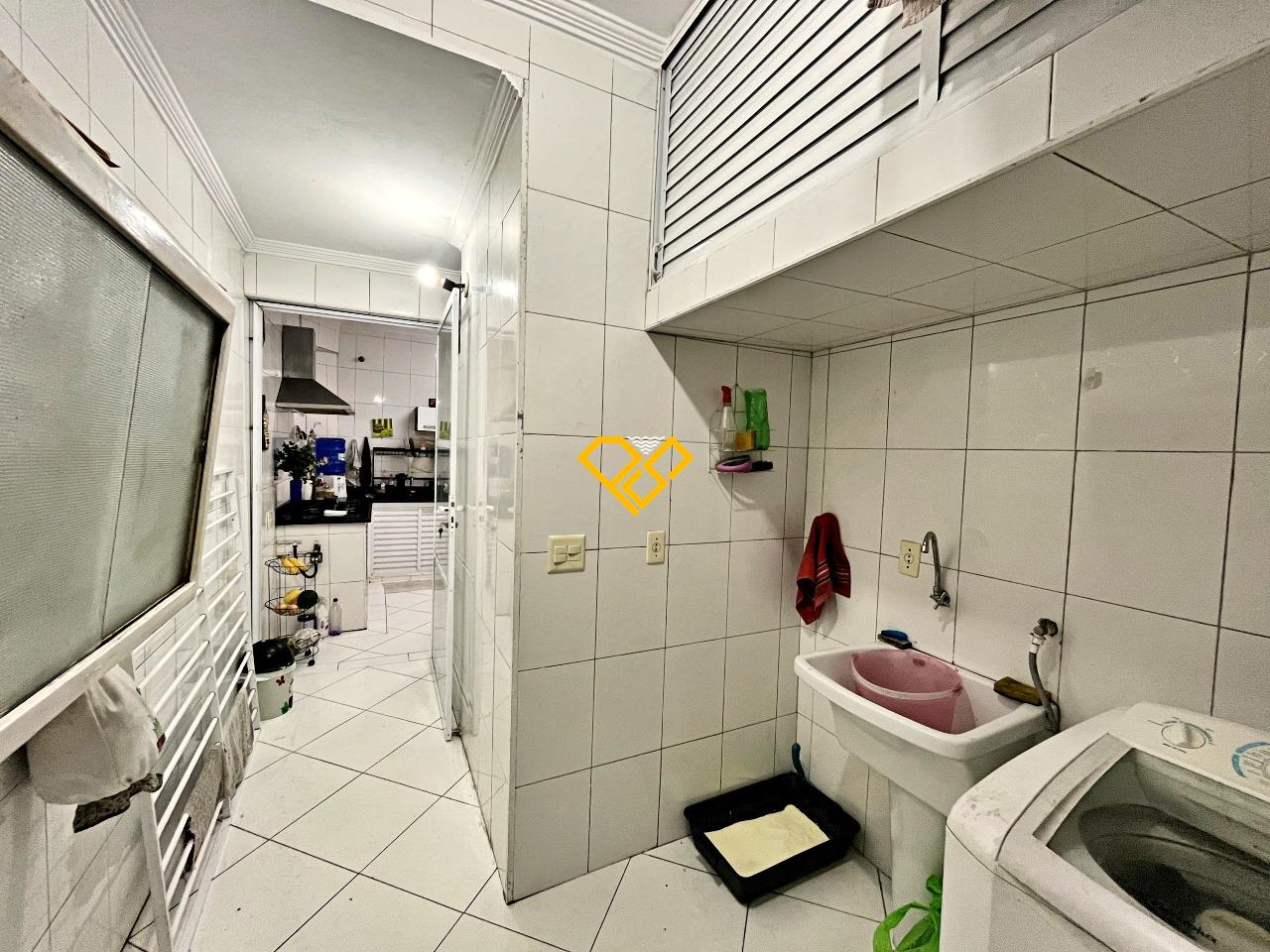 Apartamento à venda no Embaré: Área de serviço