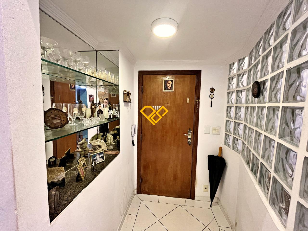 Apartamento à venda no Embaré: Entrada