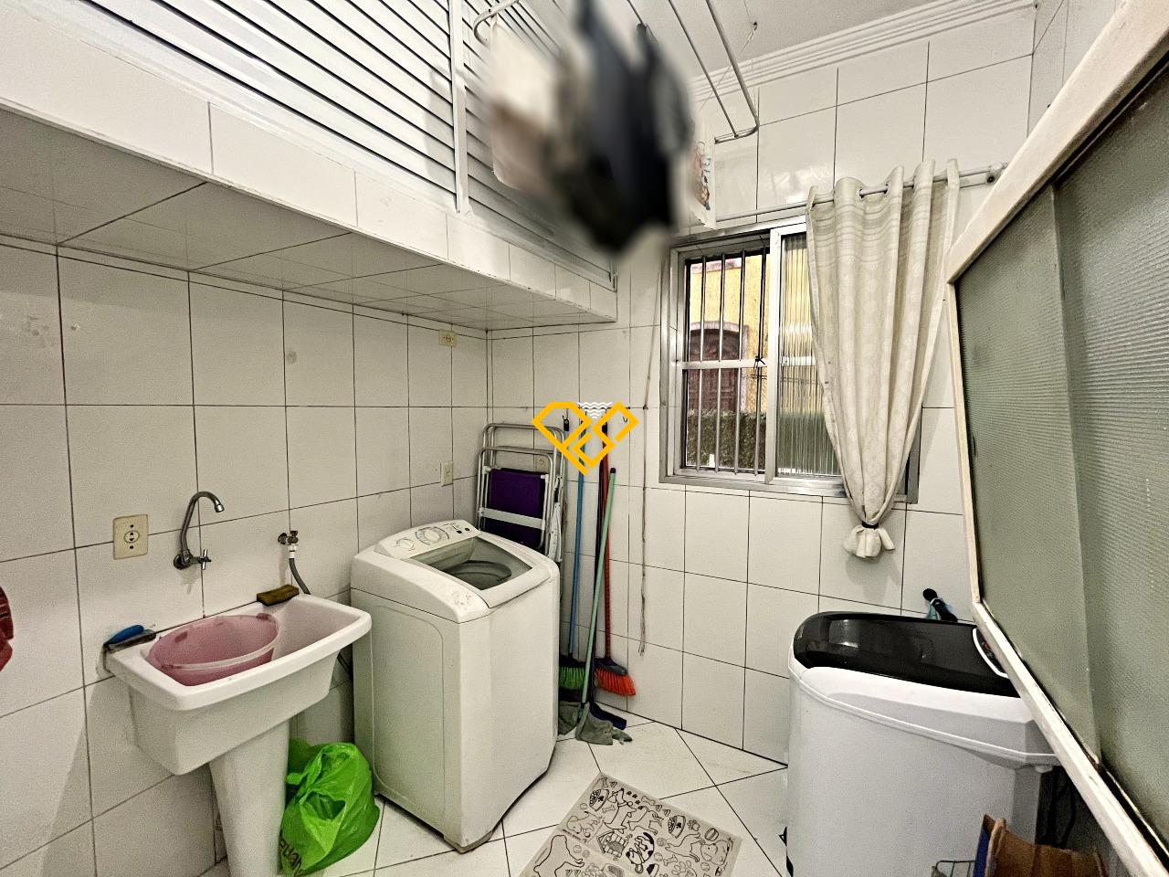 Apartamento à venda no Embaré: Área de serviço