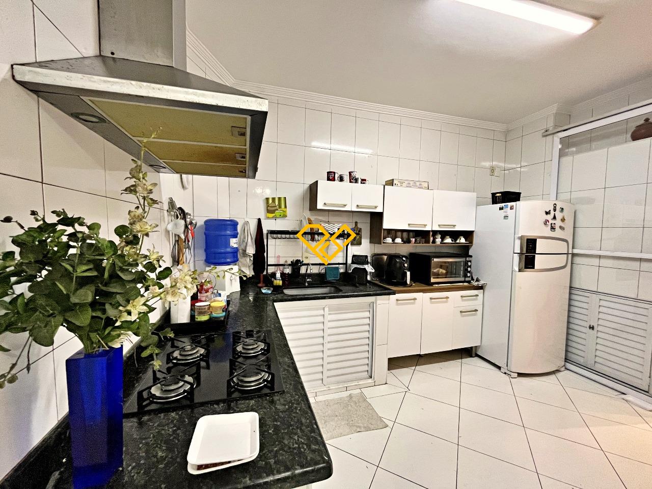 Apartamento à venda no Embaré: Cozinha