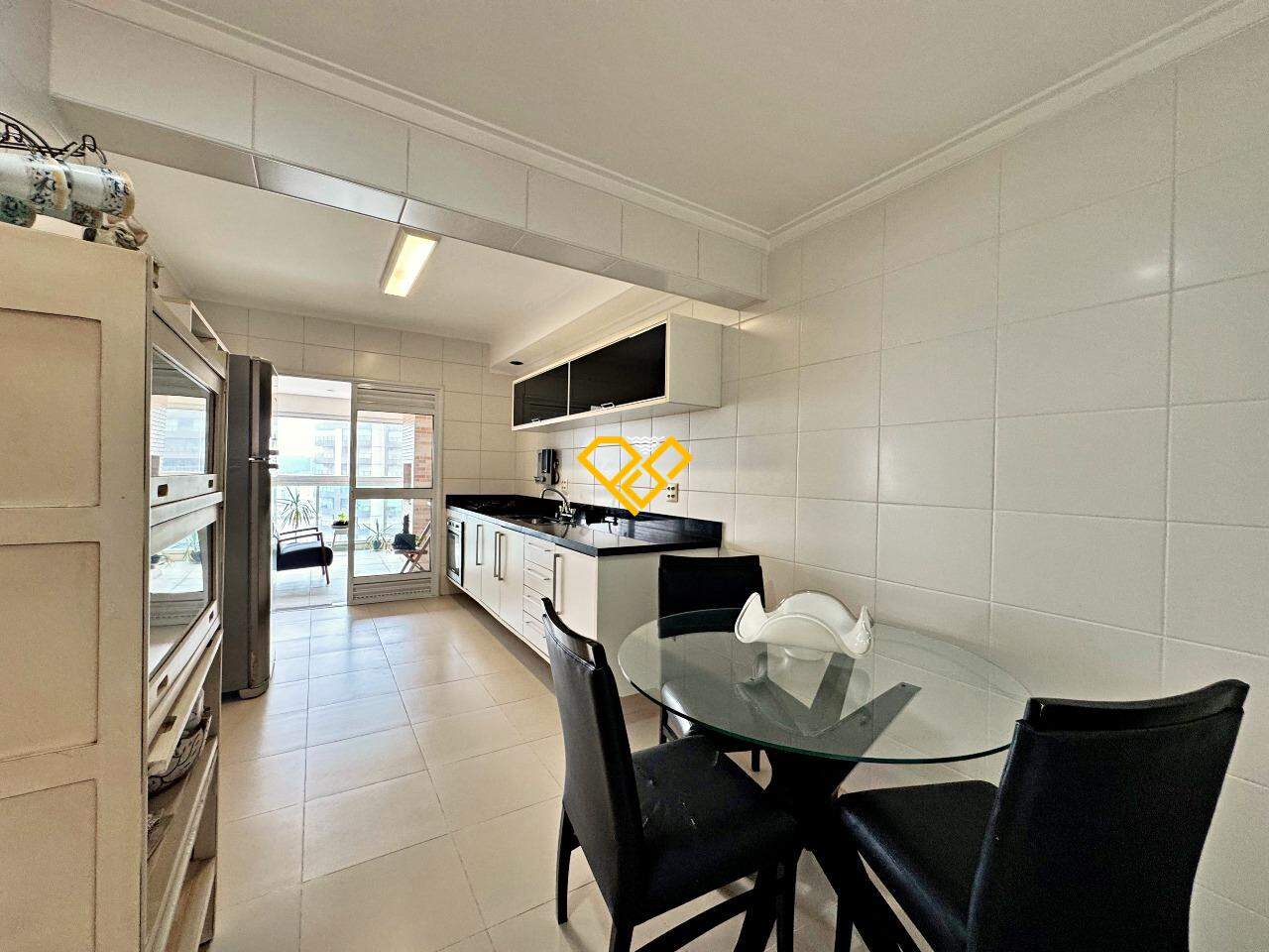 Apartamento à venda no Embaré: Cozinha