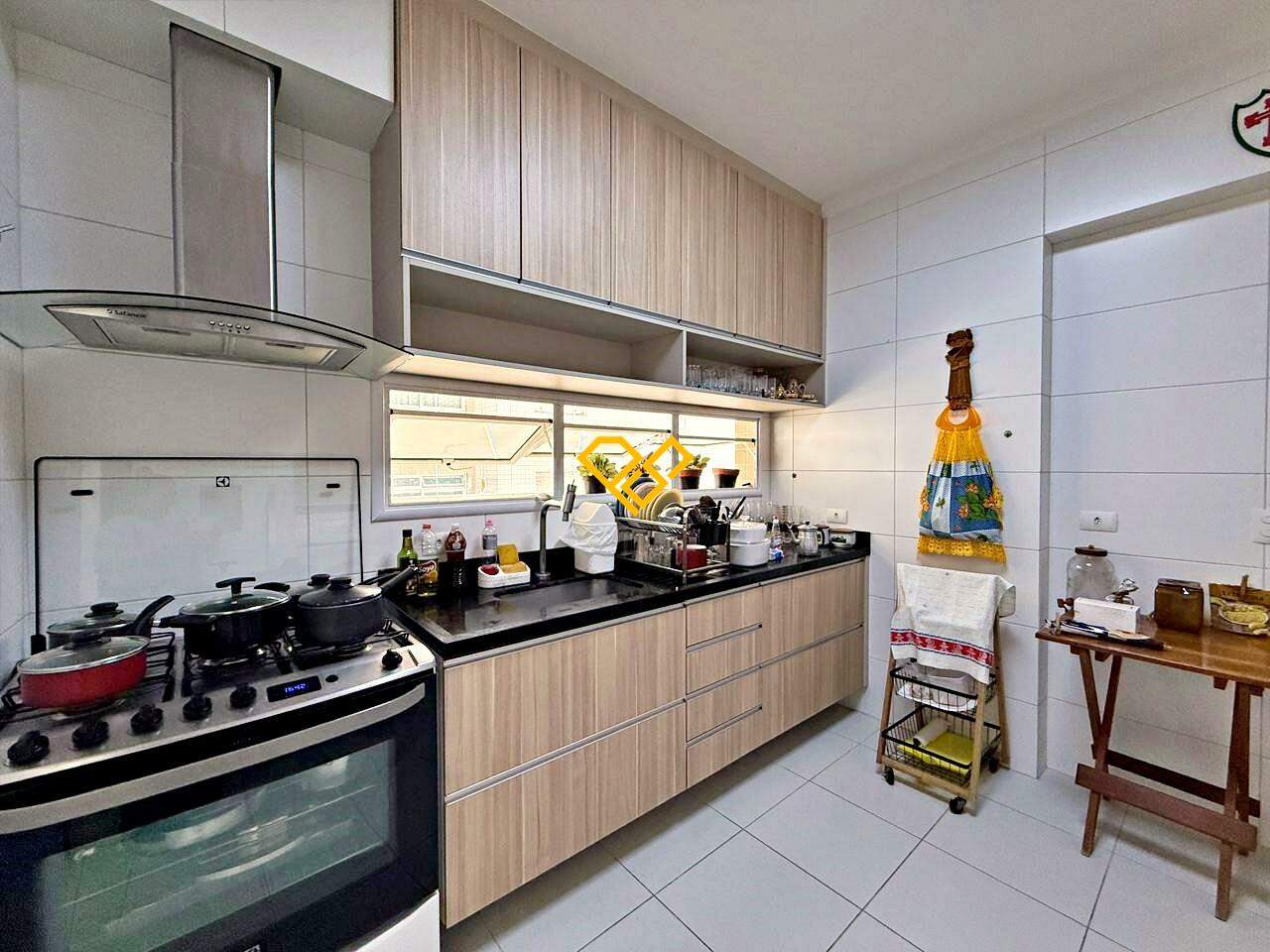 Apartamento à venda no Gonzaga: Cozinha