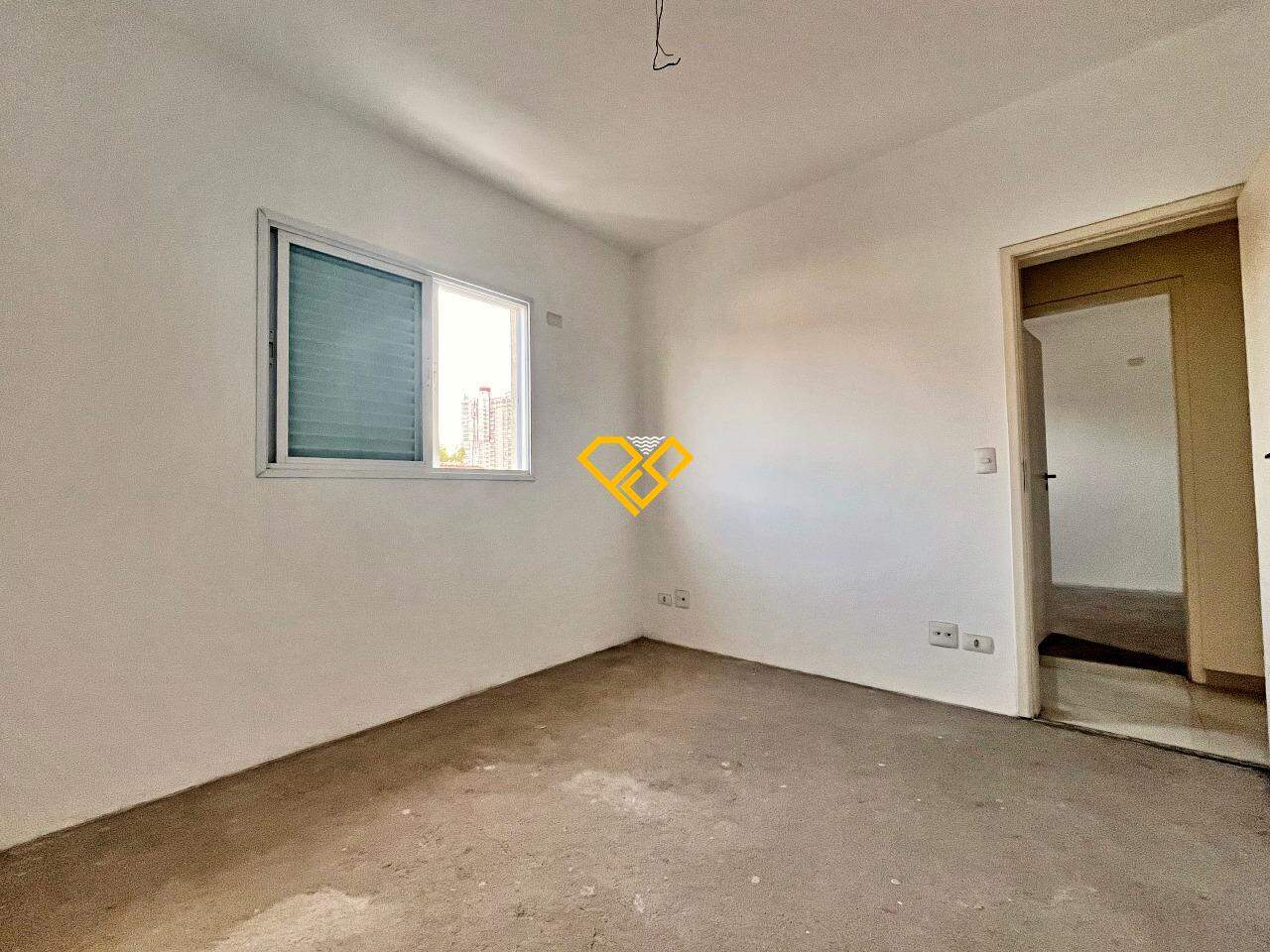 Sobrado à venda no Boqueirão: Dormitório 1 - suíte