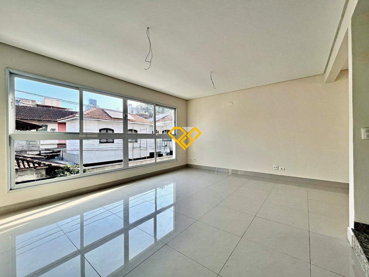 Sobrado à venda no Boqueirão: Sala